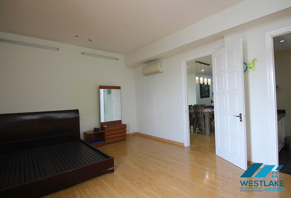 Cho thuê căn hộ 3 phòng ngủ tại tòa E4 – Ciputra, Hà Nội