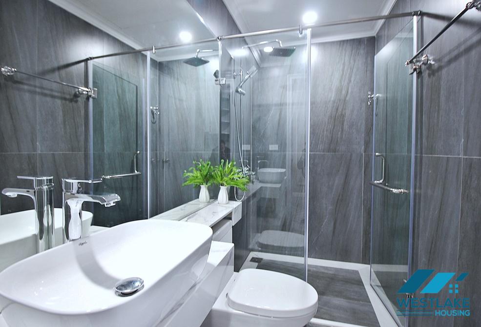 A lake view and newly 2 bedroom apartment for rent in Xuan Dieu, Tay Ho
