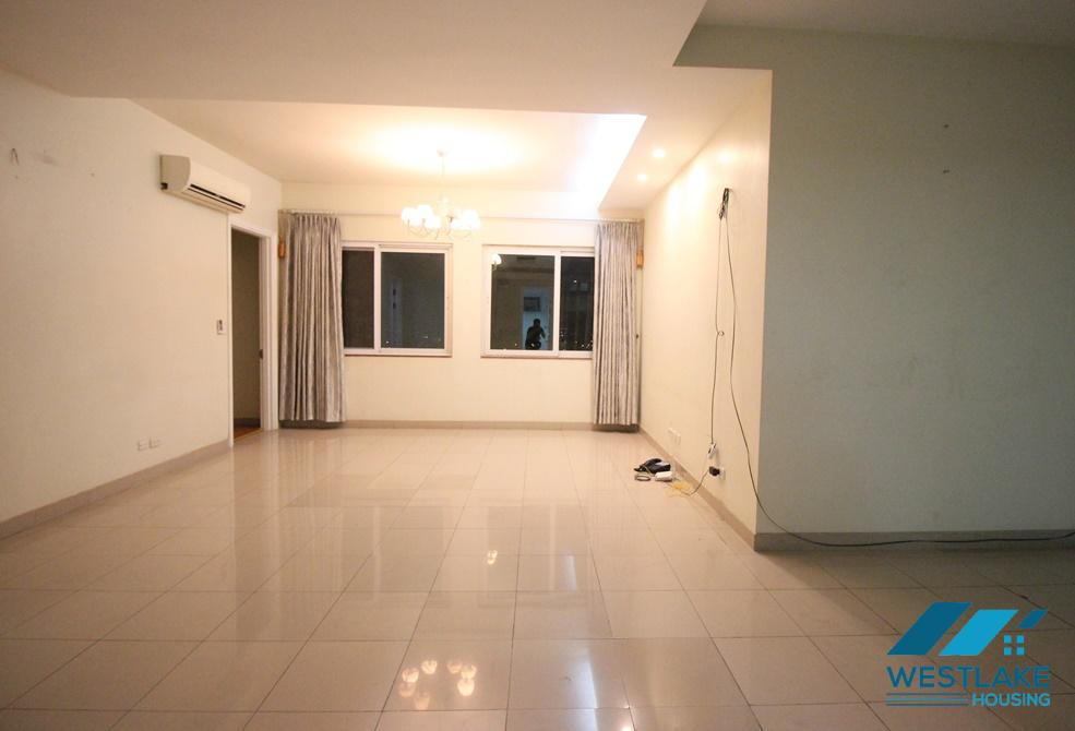 Cho thuê căn hộ 3 phòng ngủ tại Ciputra, Hà Nội 