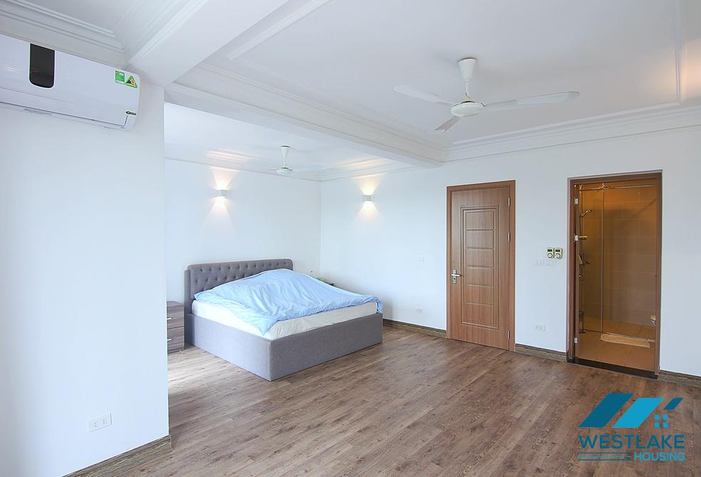 Fully furnished 04 bedrooms house in Xom Chua Westlake, Tay Ho, Ha Noi for rent