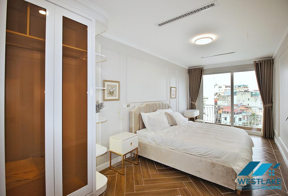 A high quality 2 bedroom apartment for rent in Xuan Dieu, Tay Ho, Ha Noi