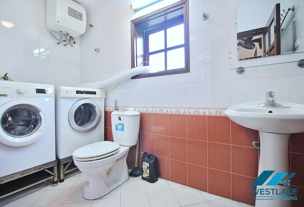 A big 4 bedroom house for rent in Xuan Dieu, Tay Ho, Ha Noi