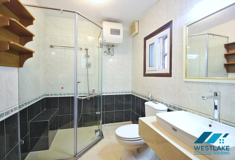 A big 4 bedroom house for rent in Xuan Dieu, Tay Ho, Ha Noi