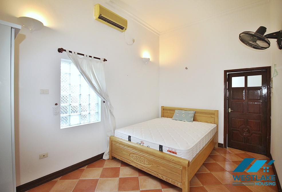 A big 4 bedroom house for rent in Xuan Dieu, Tay Ho, Ha Noi