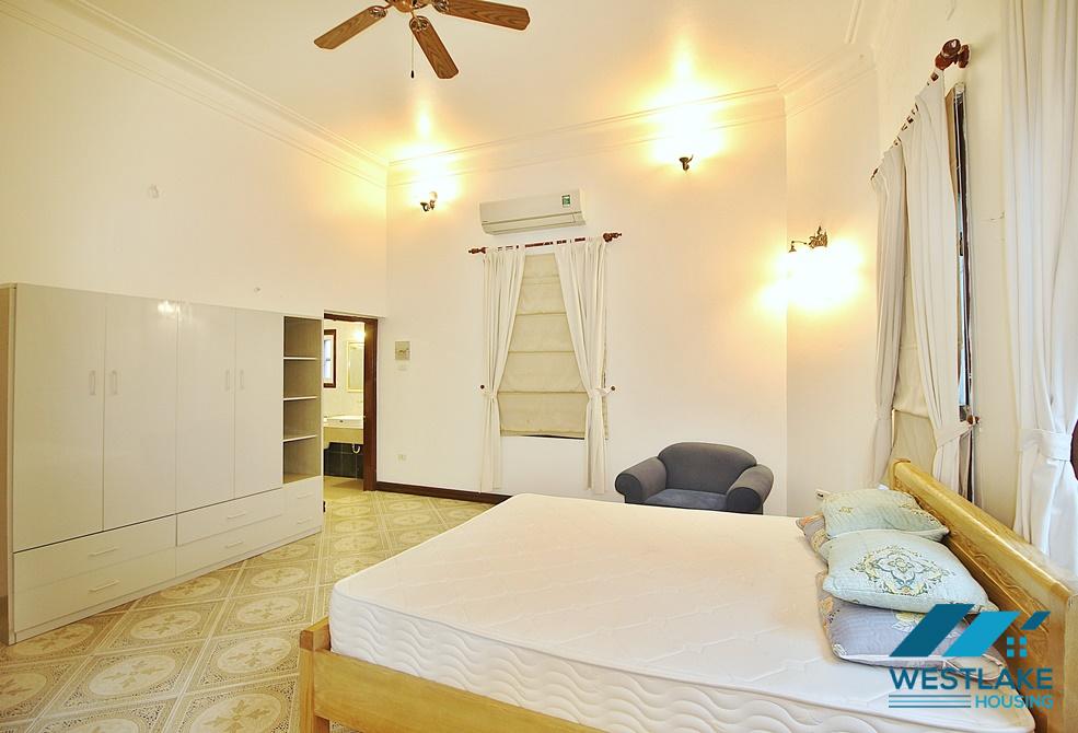 A big 4 bedroom house for rent in Xuan Dieu, Tay Ho, Ha Noi