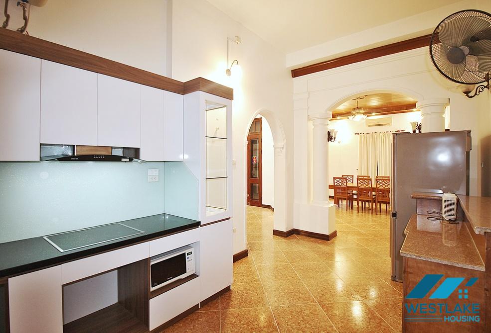 A big 4 bedroom house for rent in Xuan Dieu, Tay Ho, Ha Noi
