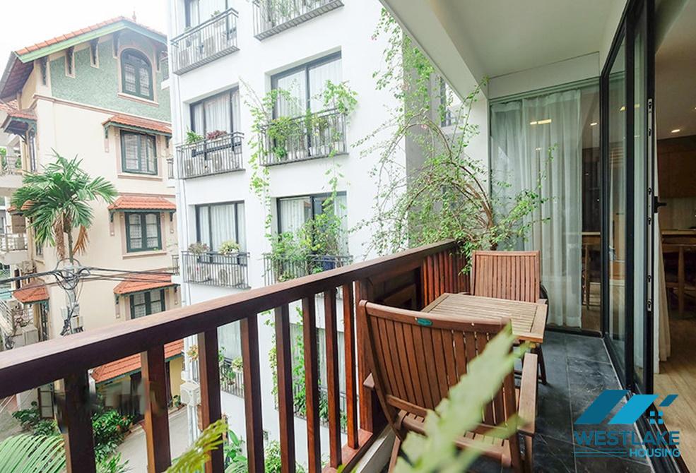Bright and cozy 3 bedroom apartment for rent in Xuan Dieu, Tay Ho, Ha Noi