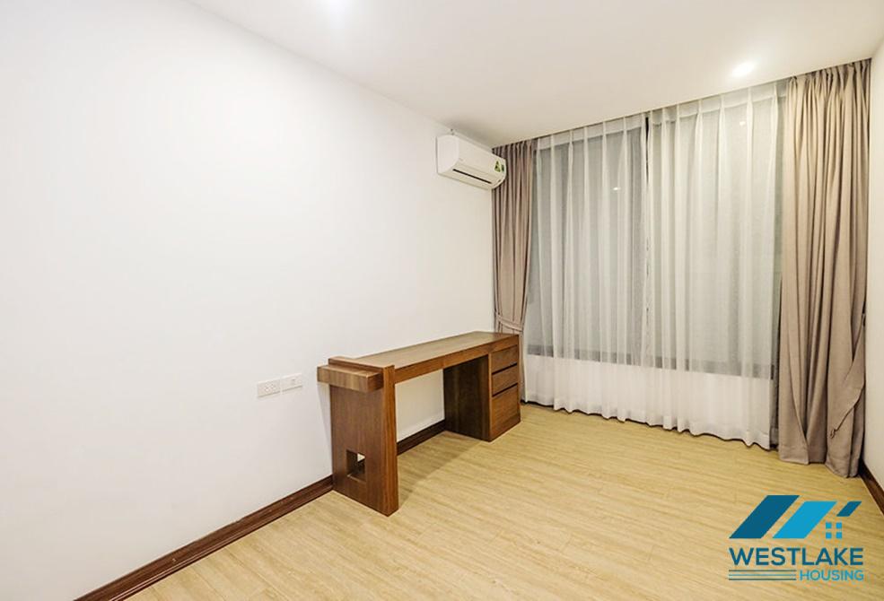 Bright and cozy 3 bedroom apartment for rent in Xuan Dieu, Tay Ho, Ha Noi