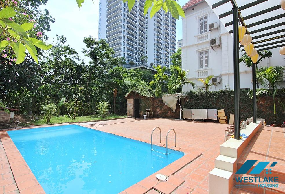 Beautiful and spacious house for rent in Tay Ho ward, Ha Noi