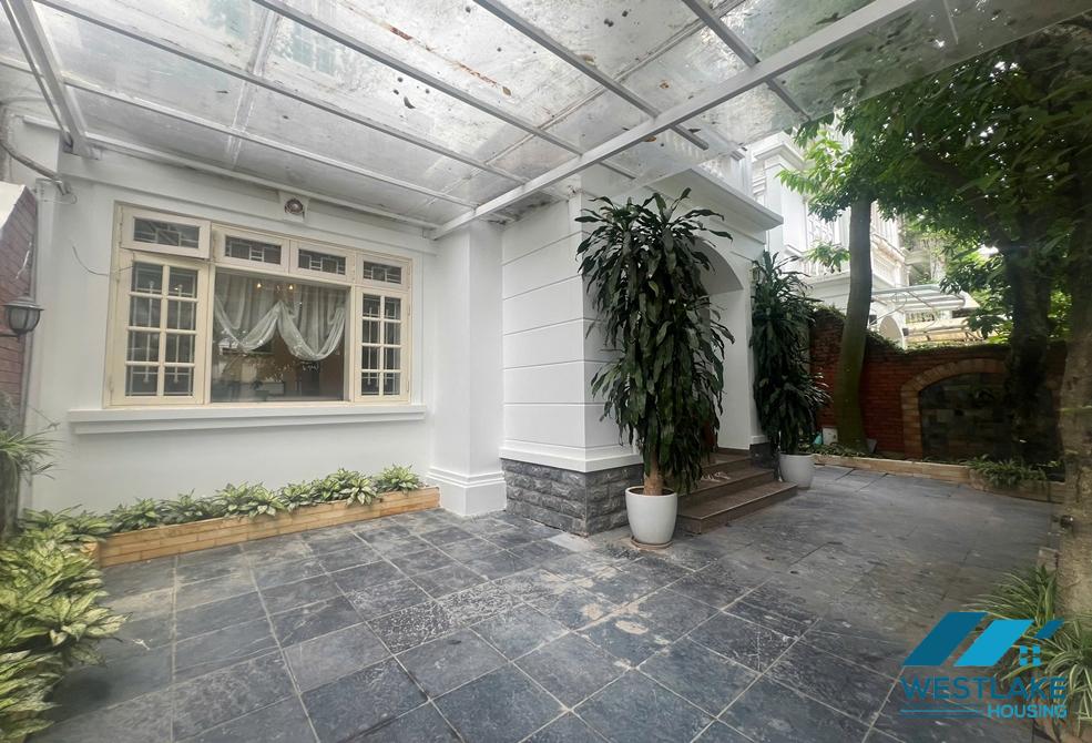Garden 5 bedrooms house for rent in Ciputra, Tay Ho ward, Ha Noi Garden 5 bedrooms house for rent in Ciputra, Tay Ho ward, Ha Noi
