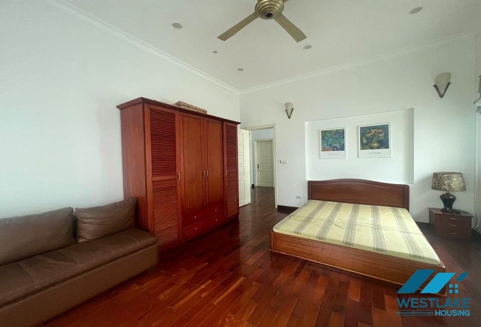 Garden 5 bedrooms house for rent in Ciputra, Tay Ho ward, Ha Noi Garden 5 bedrooms house for rent in Ciputra, Tay Ho ward, Ha Noi