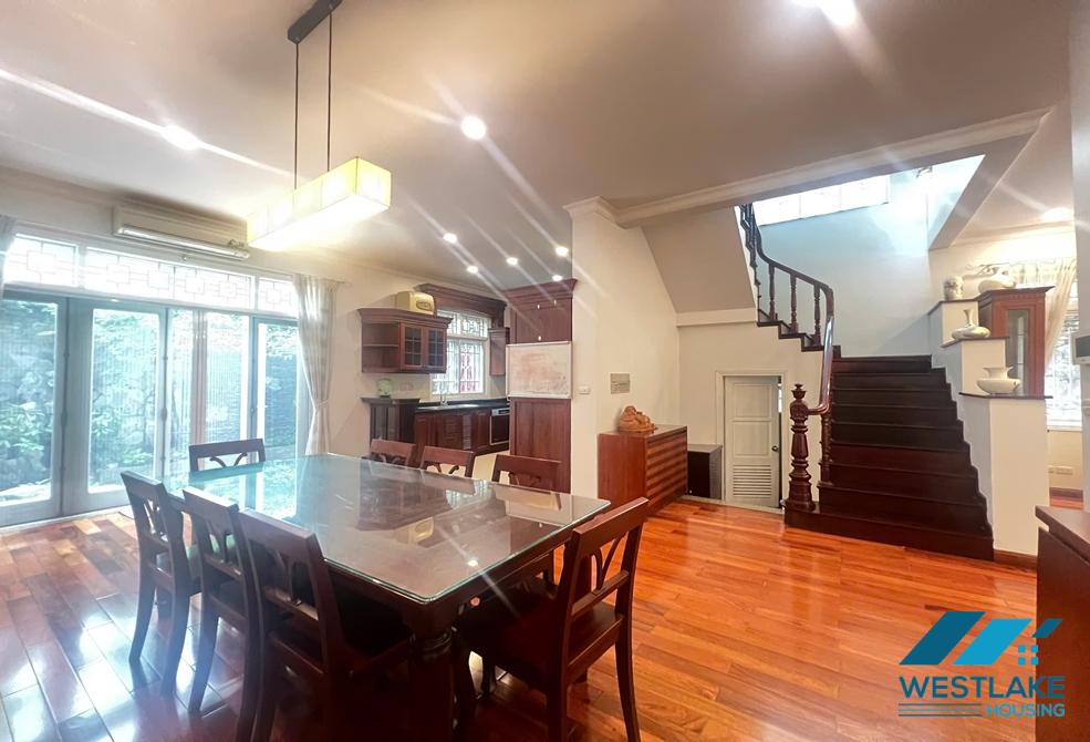 Garden 5 bedrooms house for rent in Ciputra, Tay Ho ward, Ha Noi Garden 5 bedrooms house for rent in Ciputra, Tay Ho ward, Ha Noi