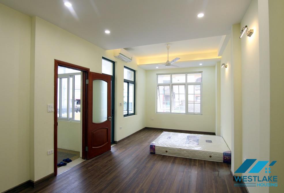 A 3 bedroom house with big yard for rent in Xuan Dieu, Tay Ho