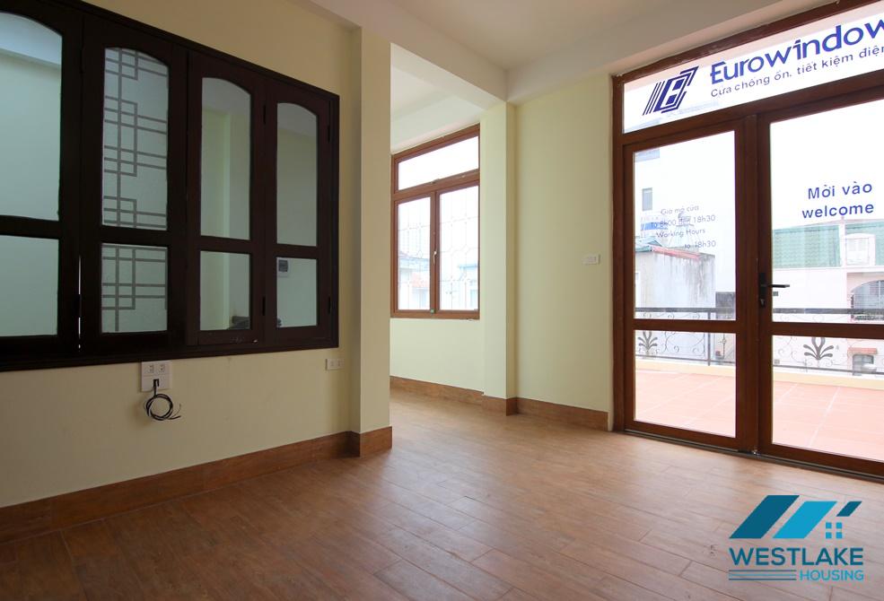 A 3 bedroom house with big yard for rent in Xuan Dieu, Tay Ho