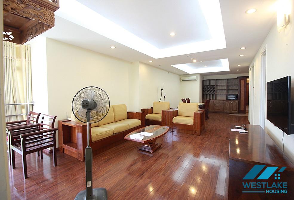 Cho thuê căn hộ 3 phòng ngủ tại Ciputra – Nội thất đầy đủ, sáng thoáng