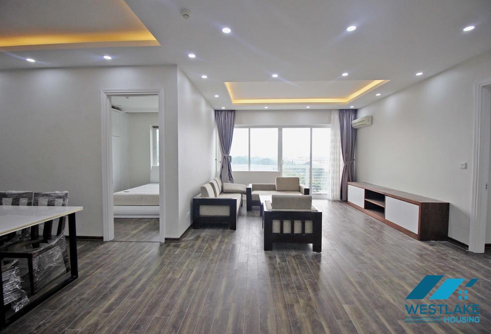 Cho thuê căn hộ 3 phòng ngủ tại tòa E4 Ciputra.