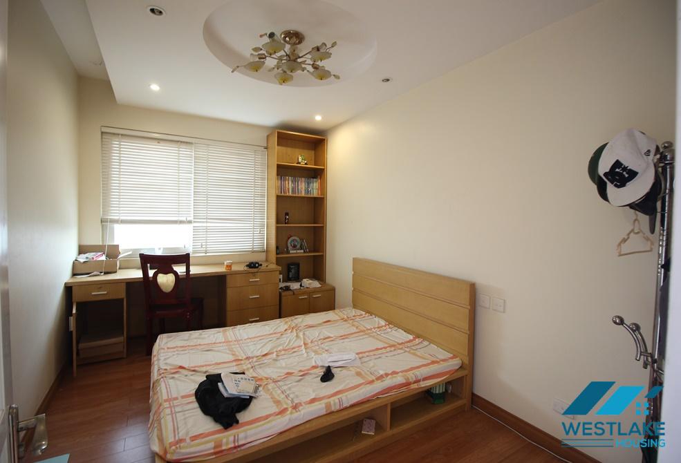 Cho thuê căn hộ 4 phòng ngủ tại Ciputra Tây Hồ