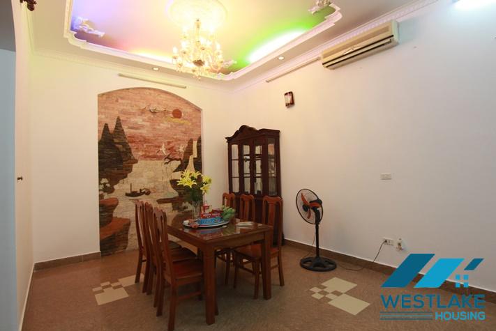 Cho Thuê Nhà 5 Phòng Ngủ Đẹp Có Sân, Ban Công Tại Đường Nghi Tàm Tây Hồ, Hà Nội Cho Thuê Nhà 5 Phòng Ngủ Đẹp Có Sân, Ban Công Tại Đường Nghi Tàm Tây Hồ, Hà Nội