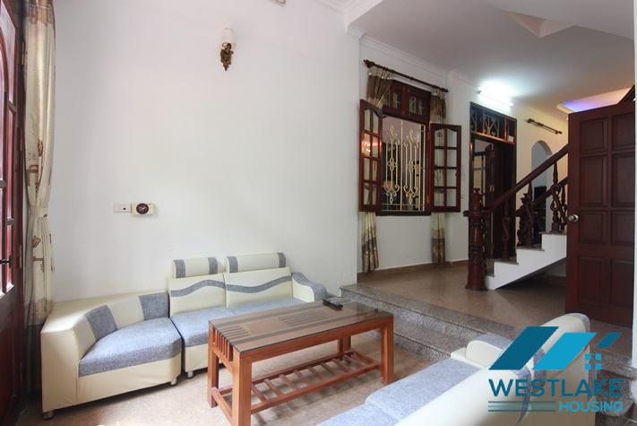 Cho Thuê Nhà 5 Phòng Ngủ Đẹp Có Sân, Ban Công Tại Đường Nghi Tàm Tây Hồ, Hà Nội Cho Thuê Nhà 5 Phòng Ngủ Đẹp Có Sân, Ban Công Tại Đường Nghi Tàm Tây Hồ, Hà Nội