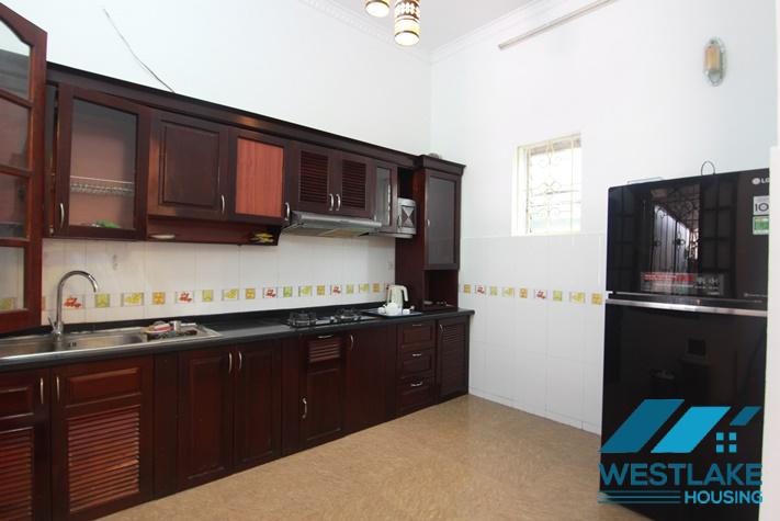 Cho Thuê Nhà 5 Phòng Ngủ Đẹp Có Sân, Ban Công Tại Đường Nghi Tàm Tây Hồ, Hà Nội Cho Thuê Nhà 5 Phòng Ngủ Đẹp Có Sân, Ban Công Tại Đường Nghi Tàm Tây Hồ, Hà Nội