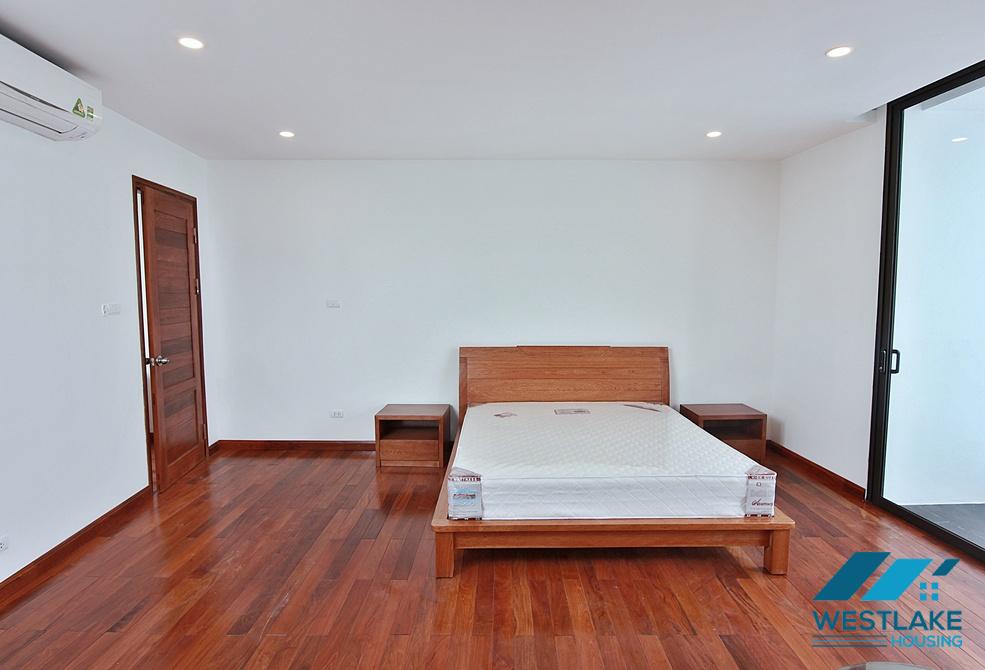 Super bright 03 bedrooms apartment for rent in Tay Ho, Ha Noi