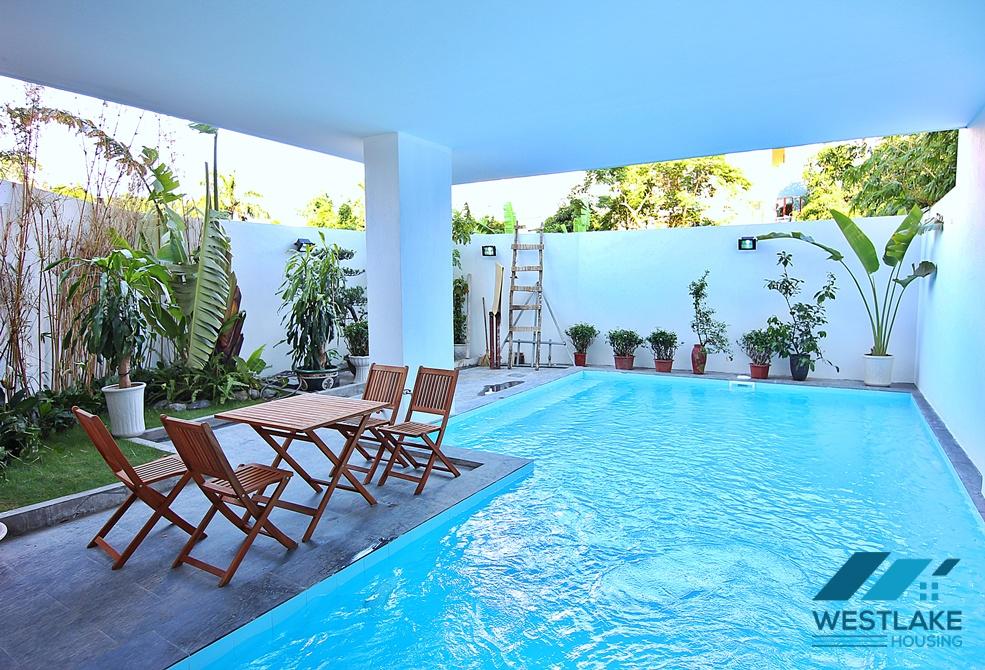 Super bright 03 bedrooms apartment for rent in Tay Ho, Ha Noi