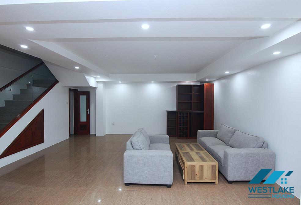 Quiet and nice house with 04 bedrooms for rent in Tay Ho, Ha Noi