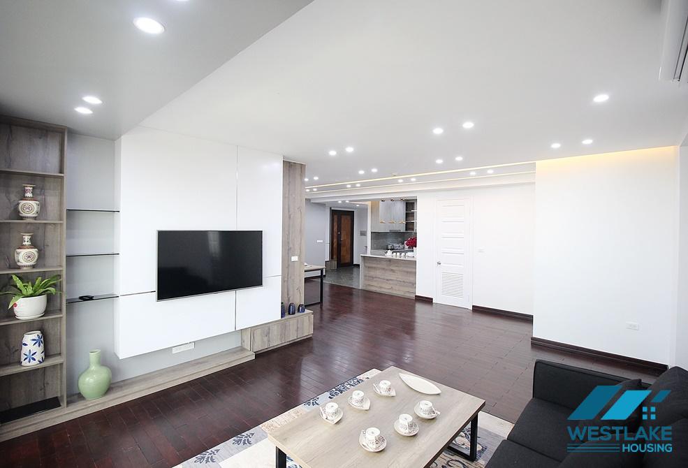 Cho thuê căn hộ 3 phòng ngủ + 1 phòng làm việc tại Ciputra