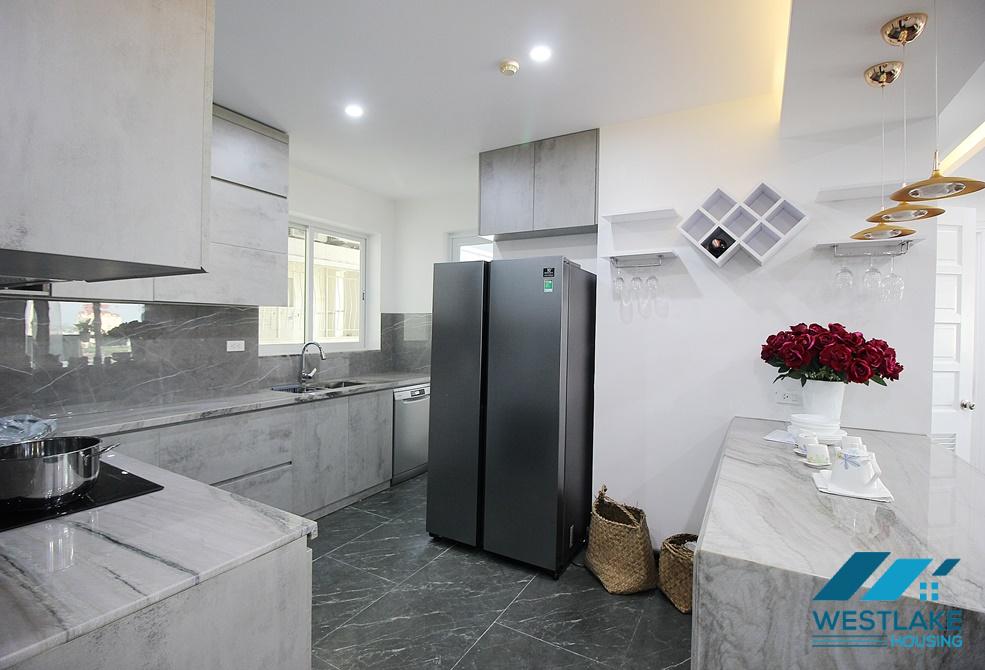 Cho thuê căn hộ 3 phòng ngủ + 1 phòng làm việc tại Ciputra