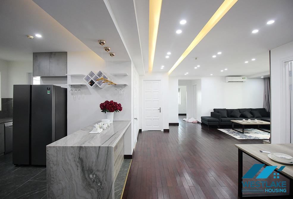 Cho thuê căn hộ 3 phòng ngủ + 1 phòng làm việc tại Ciputra