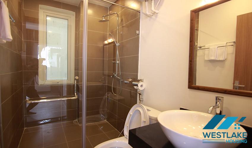 Cho Thuê Căn Hộ Một Phòng Ngủ Sáng Sủa Tại Phố Tô Ngọc Vân Tây Hồ, Hà Nội