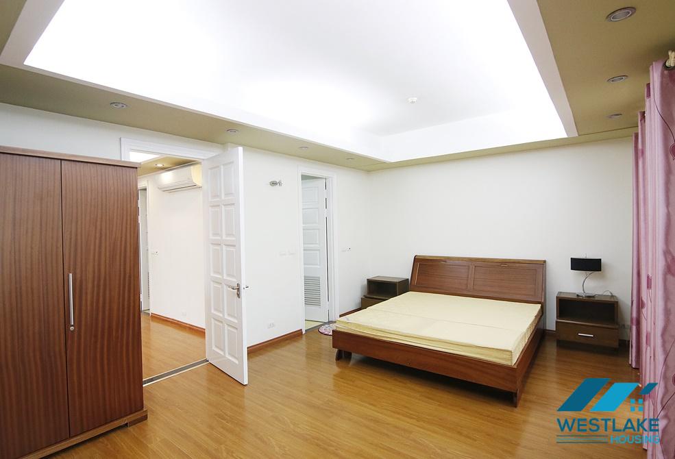 Căn hộ 3 phòng ngủ cho thuê tại Ciputra tại tóa E4 Ciputra.