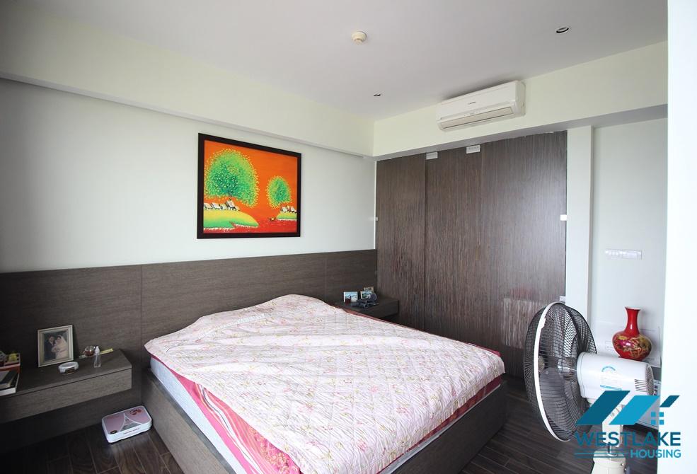 Cho thuê căn hộ hiện đại tầng cao tại tòa E Ciputra