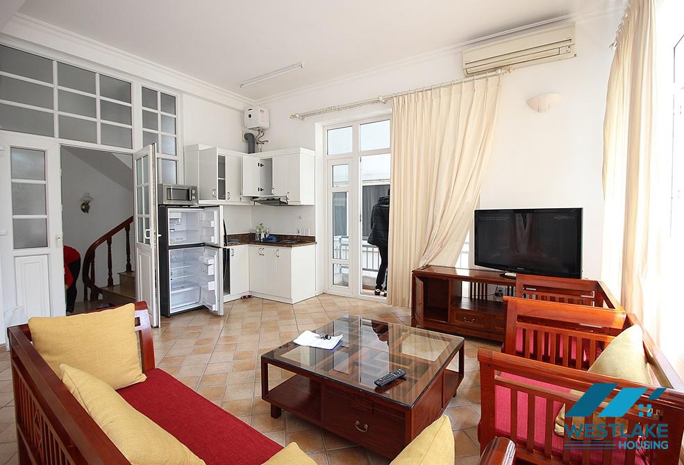 A lovely and bright studio for rent in Xuan Dieu, Tay Ho