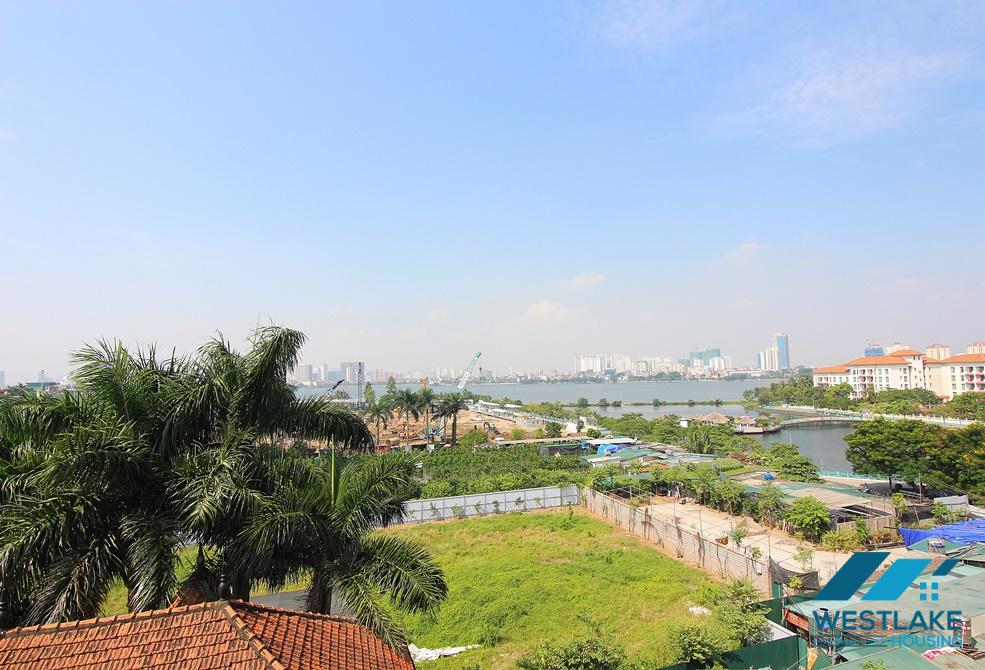 Cho Thuê Căn Hộ Một Phòng Ngủ Đẹp, Ban Công Rộng Thoáng Mát Tại Khu Vực Tây Hồ, Hà Nội