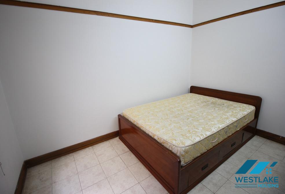 A cute house with nice yard for rent in in Xuan Dieu, Tay Ho