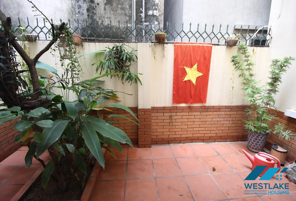 A cute house with nice yard for rent in in Xuan Dieu, Tay Ho