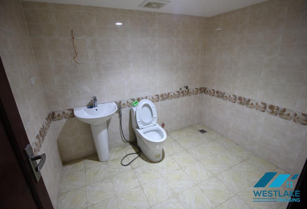 A nice and spacious office space for rent in Xuan Dieu, Tay Ho