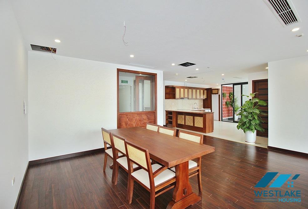 Beautiful and spacious 03 bedrooms apartment for rent in Xuan Dieu, Tay Ho, Ha Noi