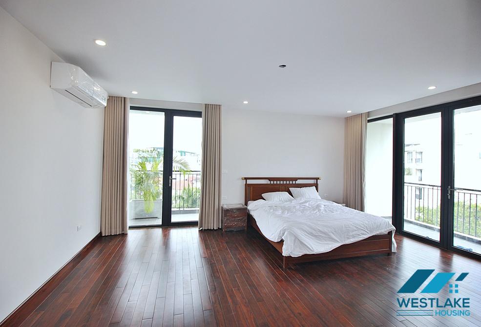 Three bedrooms serviced apartment on high floor for rent on Xuan Dieu street, Tay Ho, Ha Noi