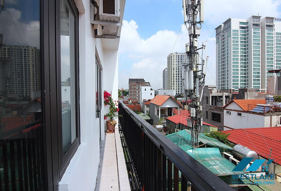 A bright and resonable studio for rent in Xuan Dieu, Tay Ho, Ha Noi