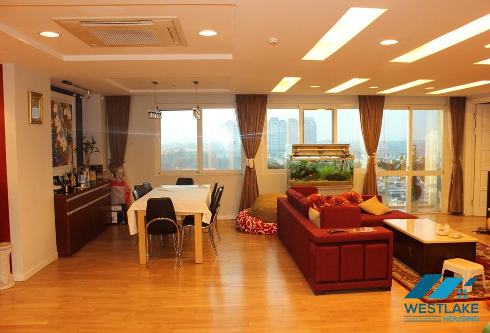 Cho thuê căn hộ rộng rãi, thiết kế hiện đại tại tòa E – Ciputra, Hà Nội