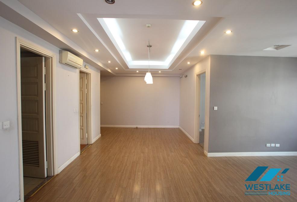 Cho thuê căn hộ 4 phòng ngủ tại tòa E – Ciputra, Tây Hồ, Hà Nội