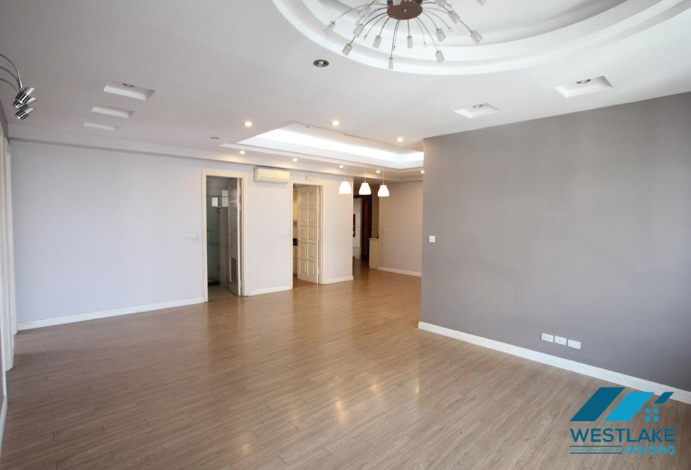 Cho thuê căn hộ 4 phòng ngủ tại tòa E – Ciputra, Tây Hồ, Hà Nội