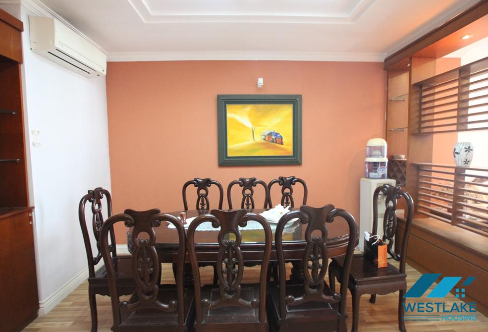 Cho thuê căn hộ 3 phòng ngủ tại tòa E – Ciputra Hà Nội.