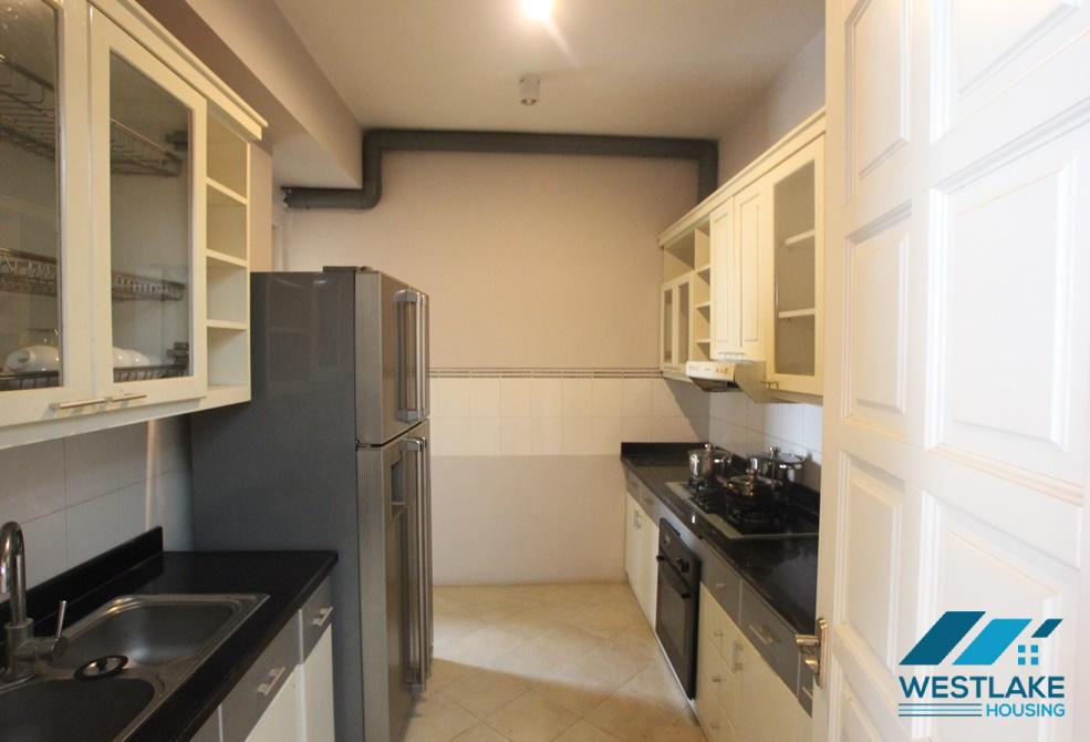 Cho thuê căn hộ 3 phòng ngủ tại tòa E – Ciputra Hà Nội.