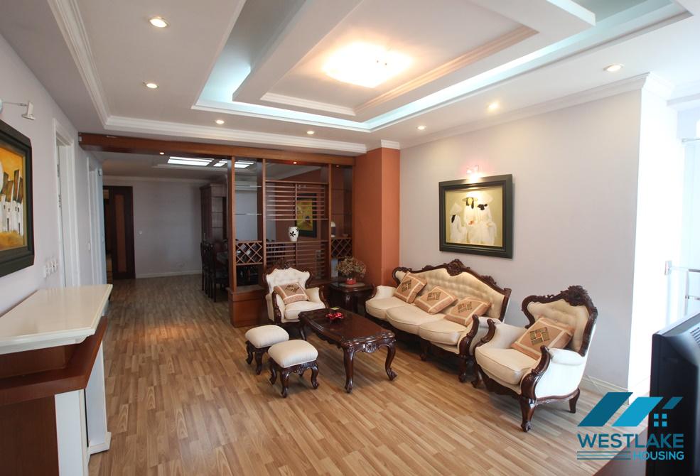 Cho thuê căn hộ 3 phòng ngủ tại tòa E – Ciputra Hà Nội.