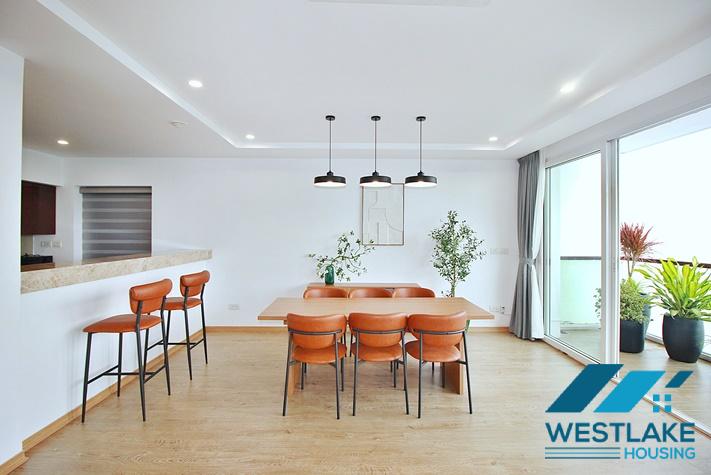Cho Thuê Căn Hộ 3 Phòng Ngủ Mới Đẹp, Ban Công Rộng Thoáng View Hồ Tại Phố Quảng An, Tây Hồ, Hà Nội