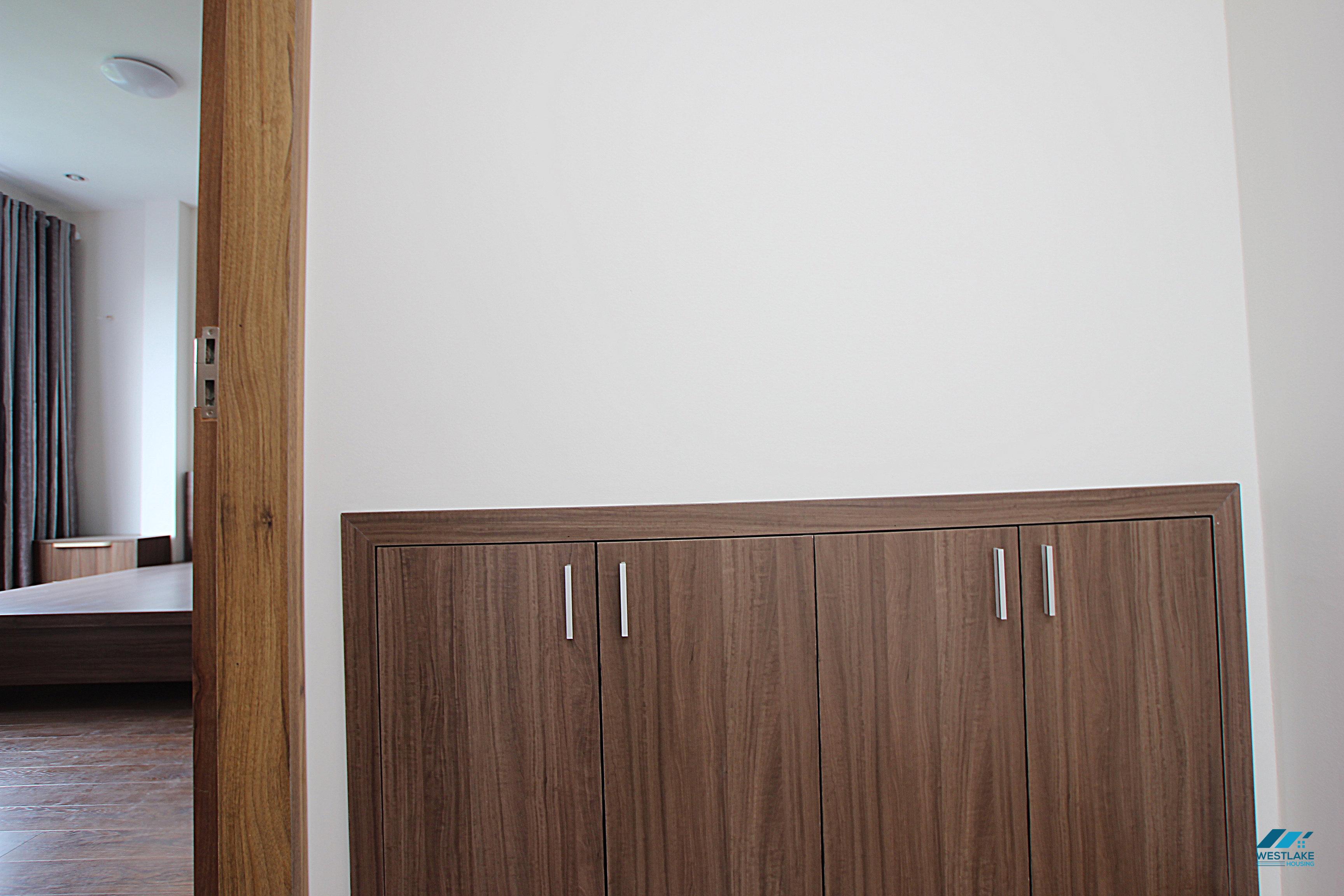 A bright and cheap 1 bedroom apartment for rent in Xuan Dieu, Tay Ho