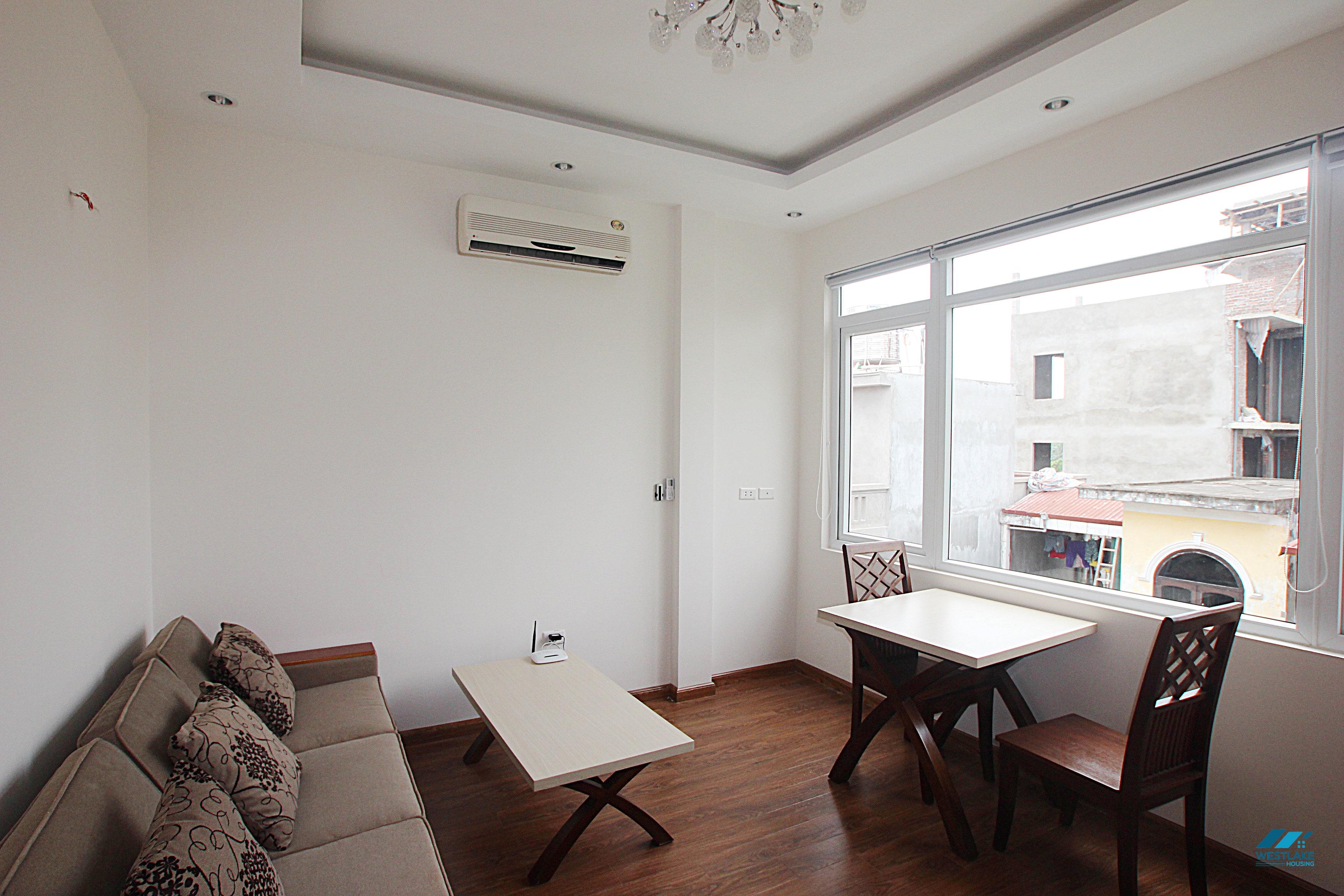 A bright and cheap 1 bedroom apartment for rent in Xuan Dieu, Tay Ho